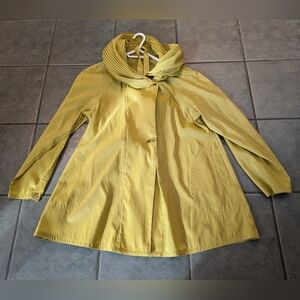 Green travel swing coat Size L